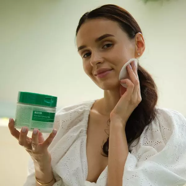 Купити Педи для чутливої шкіри із заспокійливою дією Medi-Peel Cica-Nol Calming Pad